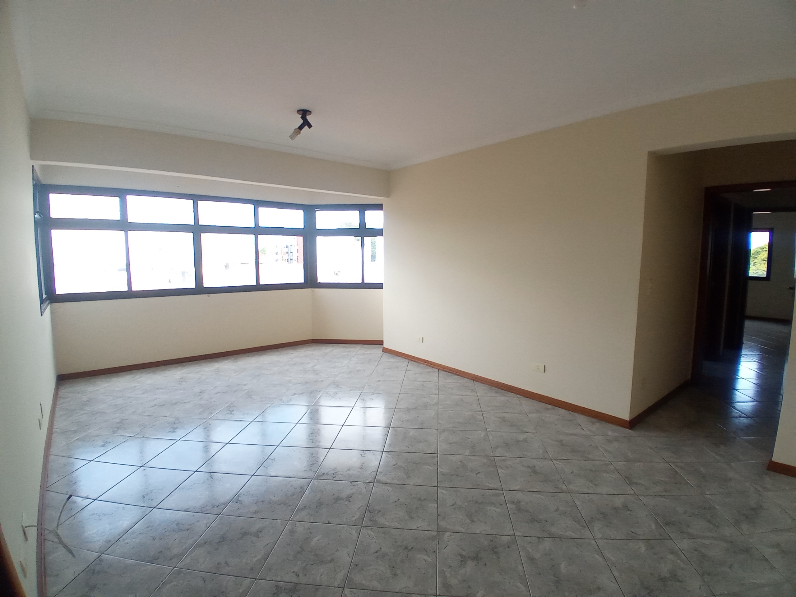 Imagem Apartamento com 2 Quartos à Venda ou Locação, 75 m²em Centro - Taubaté