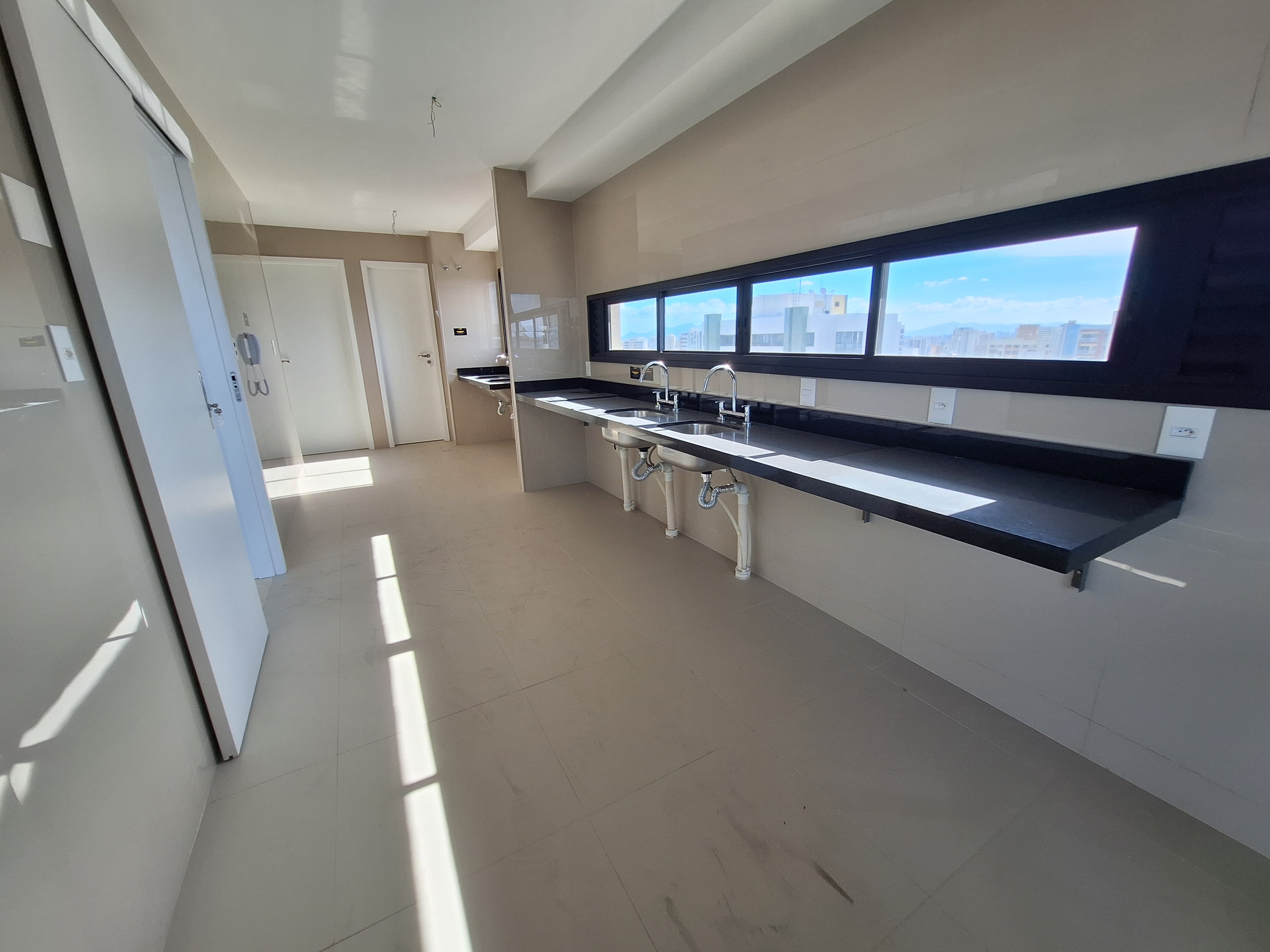 Foto do imóvel: Apartamento com 4 Quartos à Venda, 254 m² em Meireles - Fortaleza
