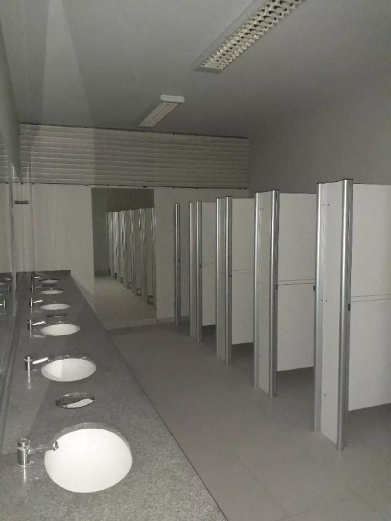 Foto do imóvel: Sala Comercial à Venda ou Locação, 2.844 m² em Jardim São Luís - São Paulo