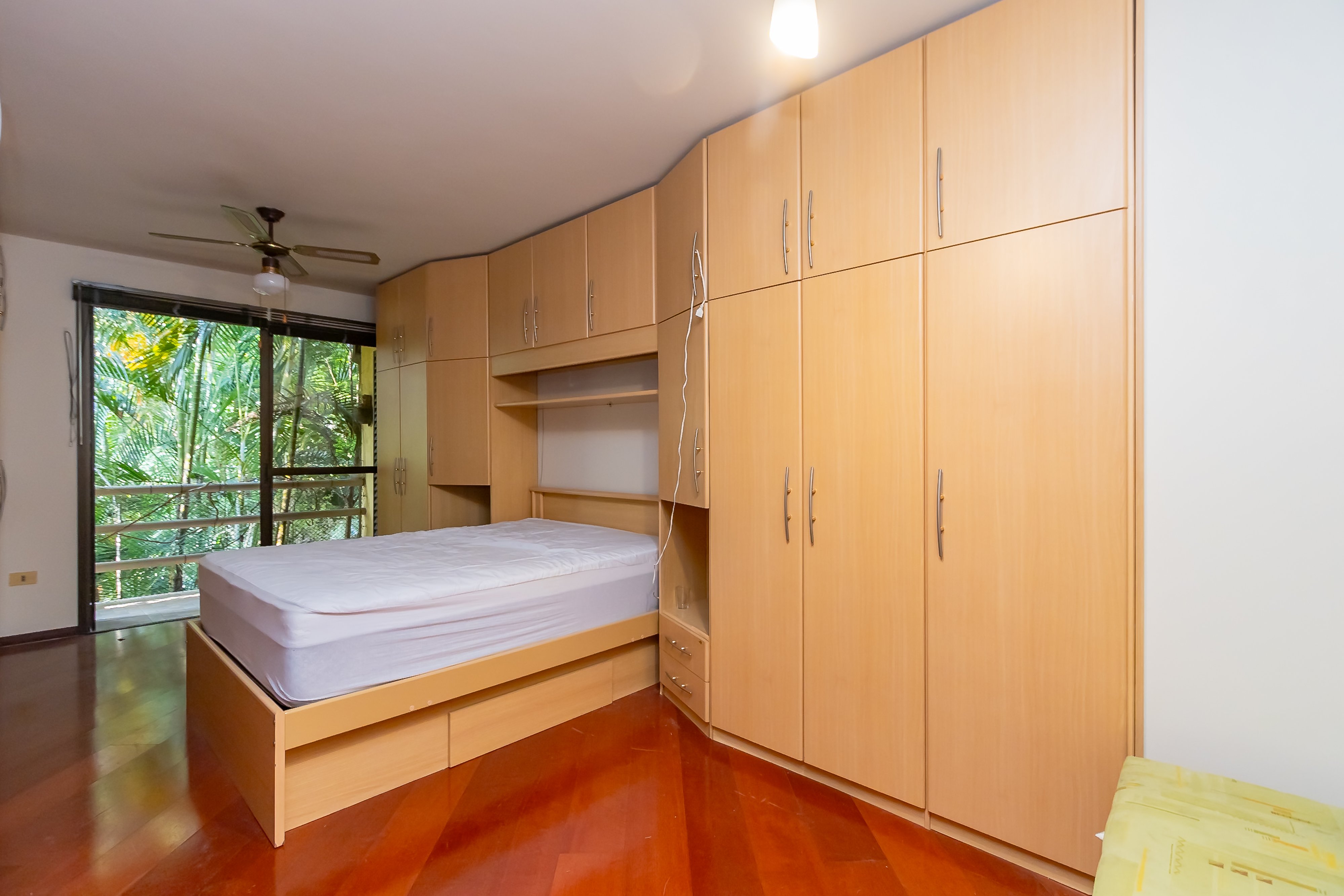 Foto do imóvel: Sobrado com 3 Quartos à Venda, 278 m²em Vista Alegre - Curitiba