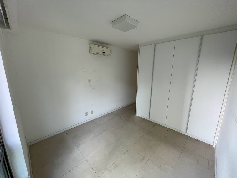 Imagem Apartamento com 4 Quartos à Venda, 275 m²em Barra da Tijuca - Rio de Janeiro