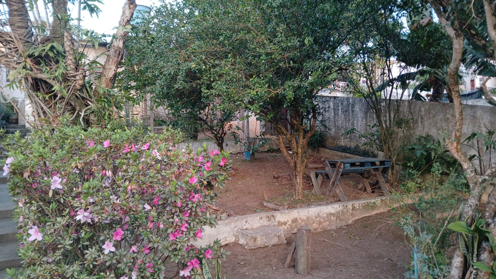Foto do imóvel: Terreno à Venda, 250 m²em Jardim Novo Embu - Embu das Artes