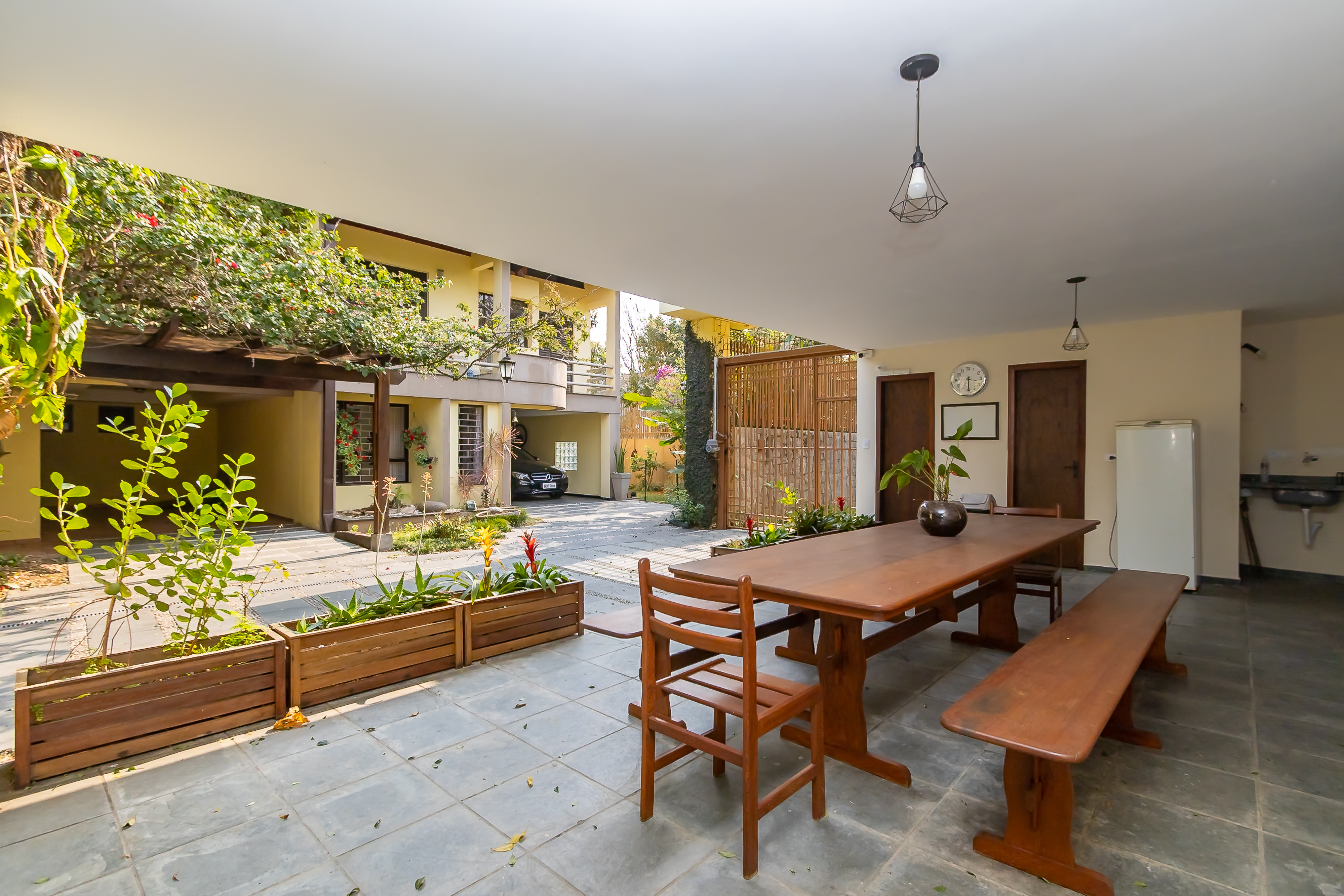Foto do imóvel: Sobrado com 3 Quartos à Venda, 278 m²em Vista Alegre - Curitiba