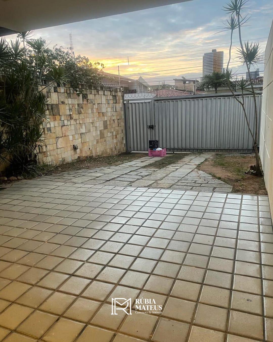 Foto do imóvel: Casa com 3 Quartos à Venda, 293 m² em Lagoa Nova - Natal