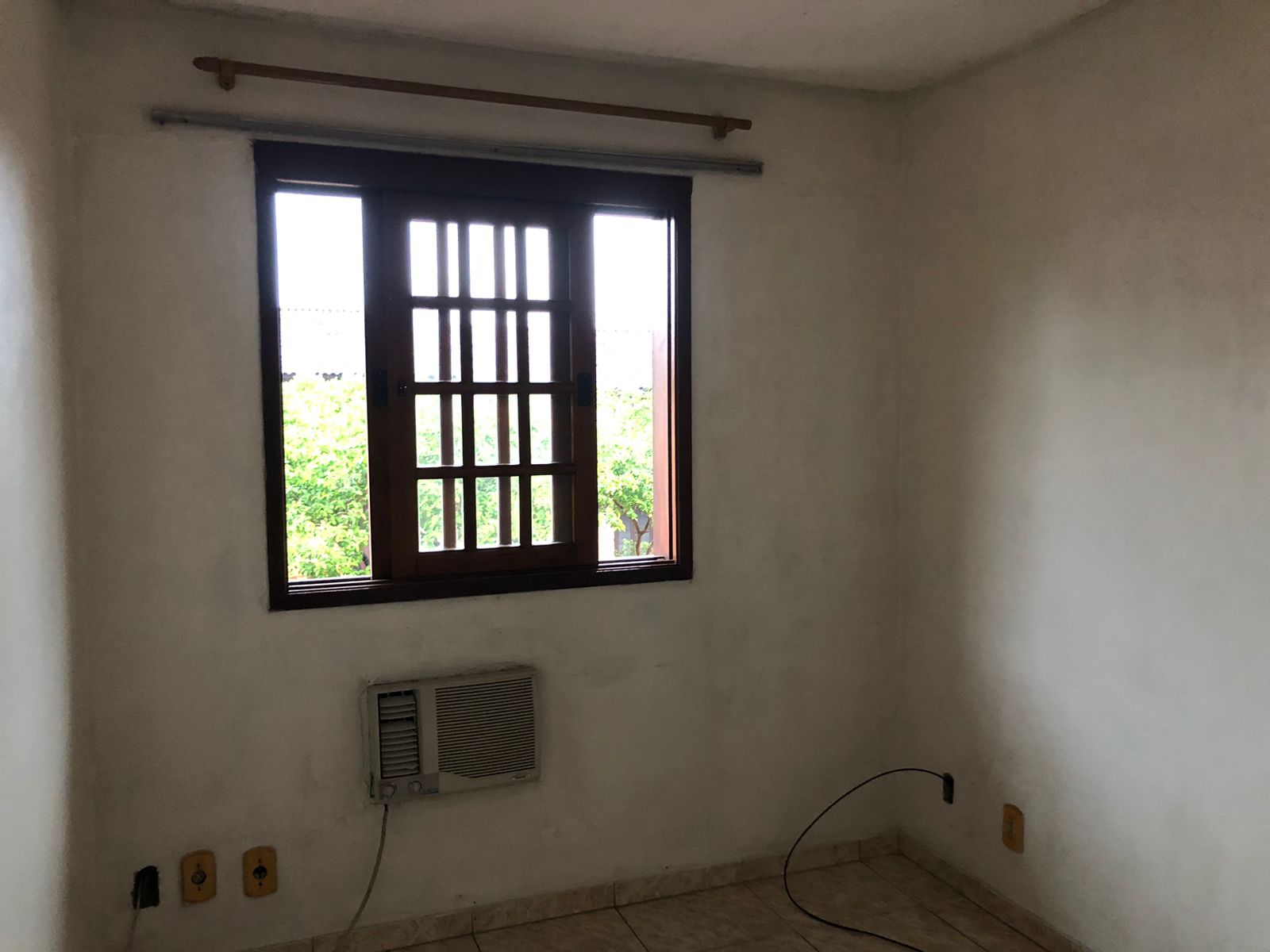 Imagem Casa com 2 Quartos para Alugar, 50 m²em Vicentina - São Leopoldo