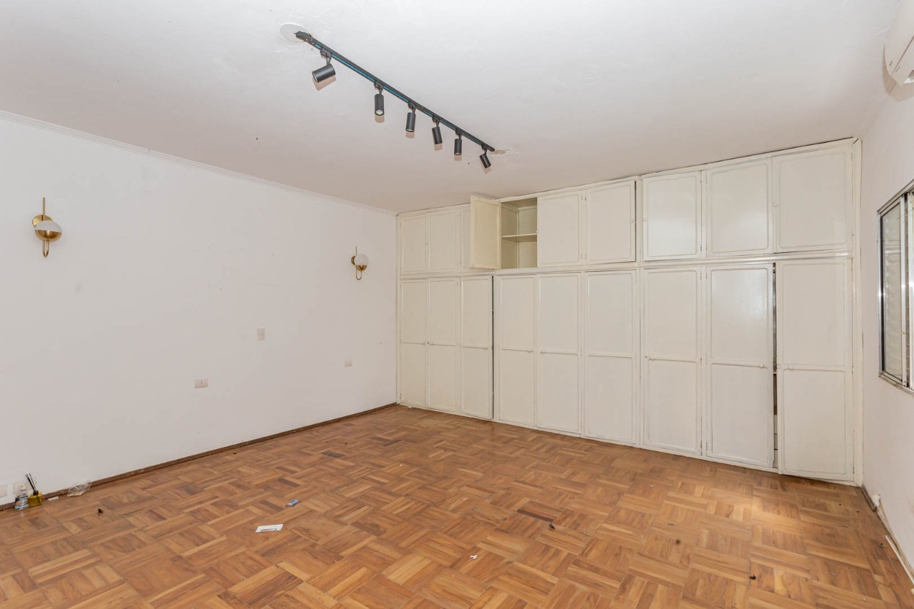 Foto do imóvel: Casa com 2 Quartos à Venda ou Locação, 237 m² em Cidade Monções - São Paulo