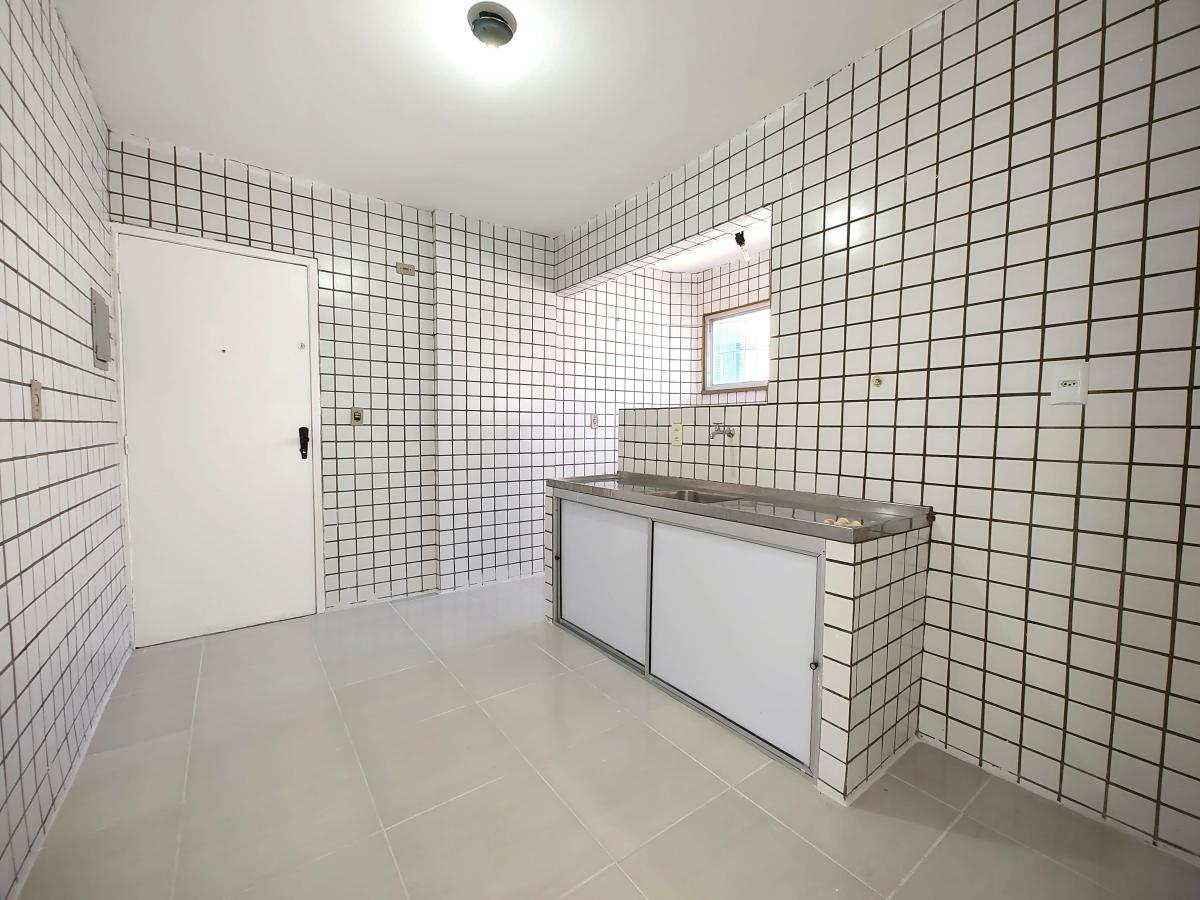 Apartamento com 3 Quartos à Venda, 76 m²em Cordeiro - Recife