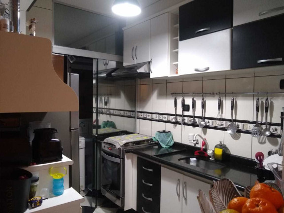 Apartamento com 2 Quartos à Venda,  em Vila Ema - São Paulo