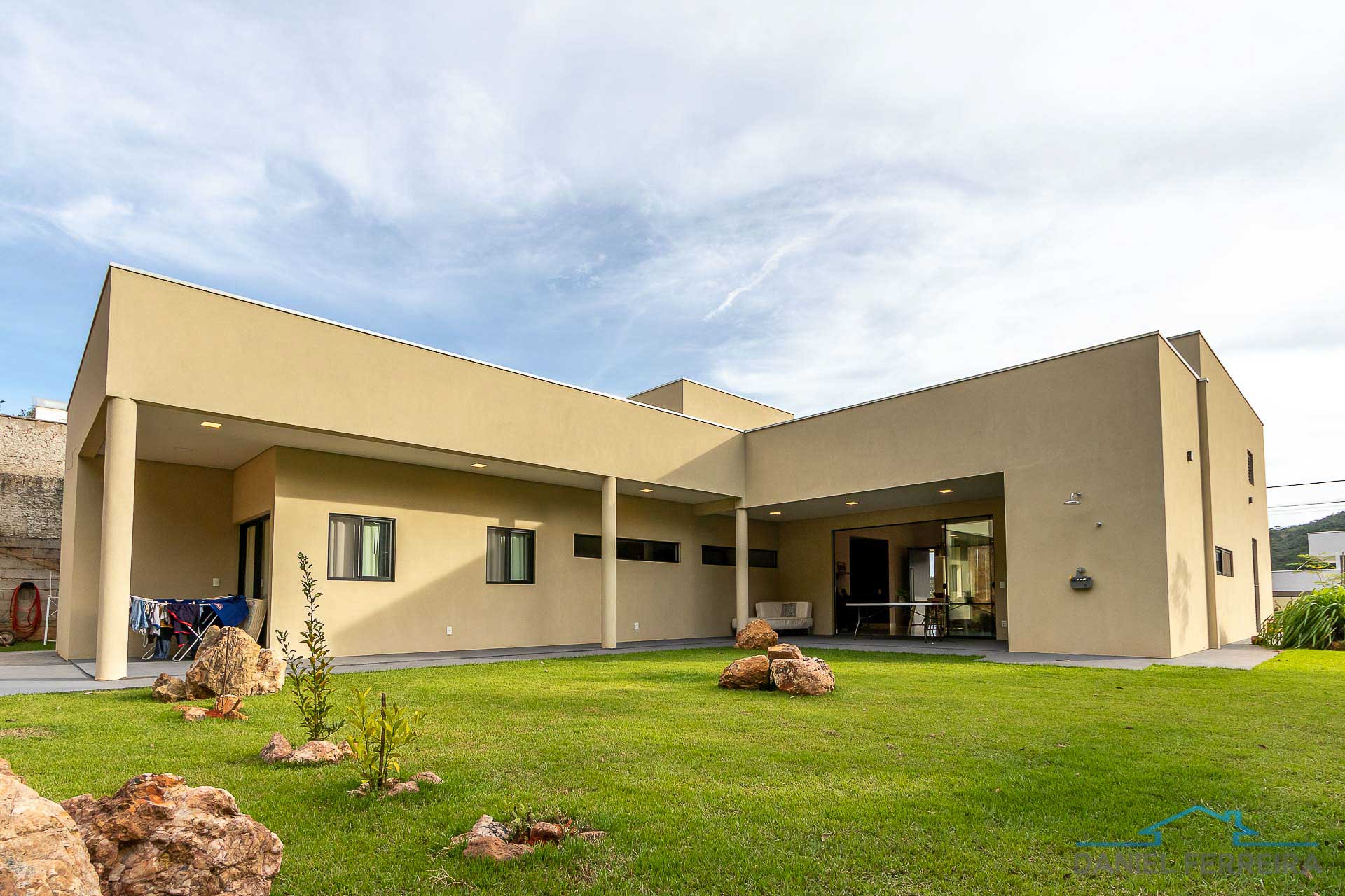 Foto do imóvel: Casa de Condomínio com 3 Quartos à Venda, 240 m² em Setor Habitacional Tororó (Jardim Botânico) - Brasília