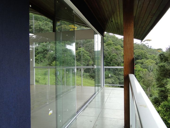 Imagem Casa com 3 Quartos à Venda, 350 m² em Várzea - Teresópolis