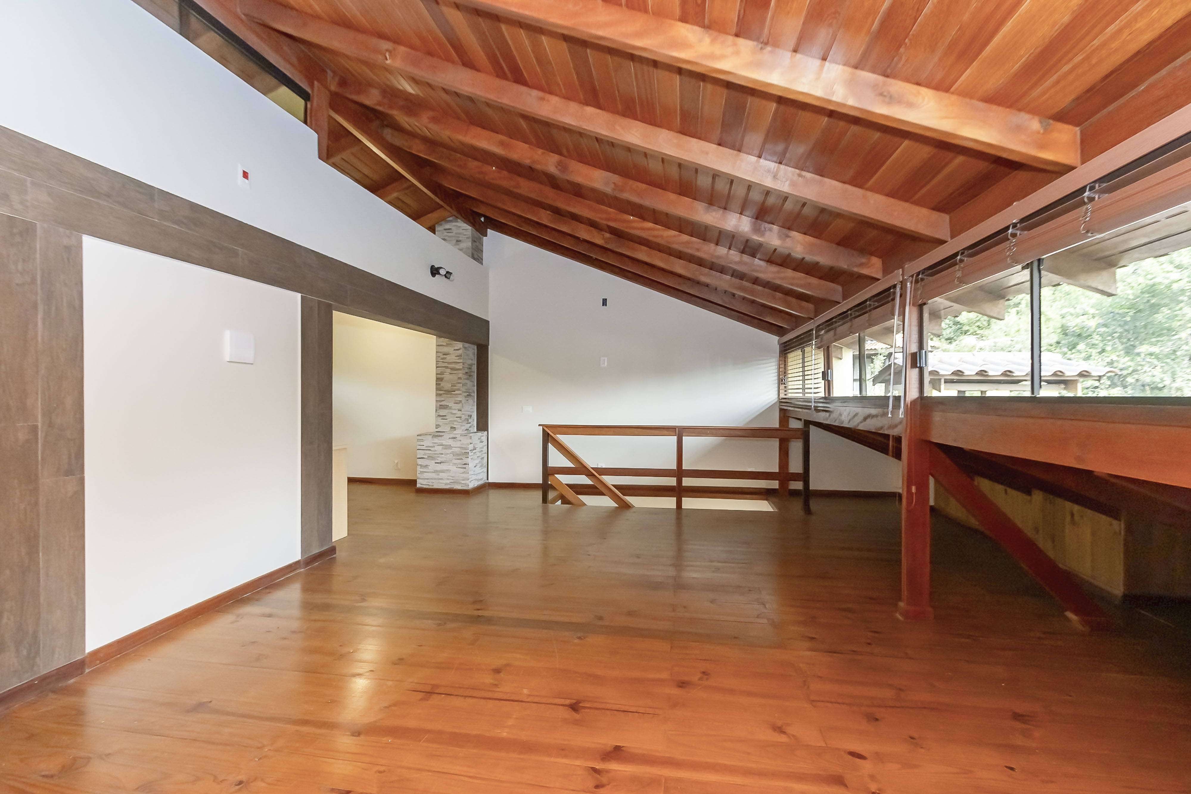 Foto do imóvel: Sobrado com 3 Quartos à Venda, 278 m²em Vista Alegre - Curitiba