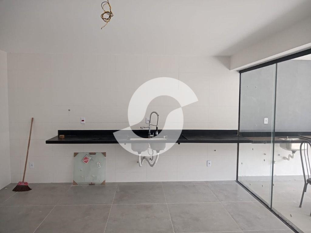 Foto do imóvel: Casa com 4 Quartos à Venda, 209 m² em Itaipu - Niterói