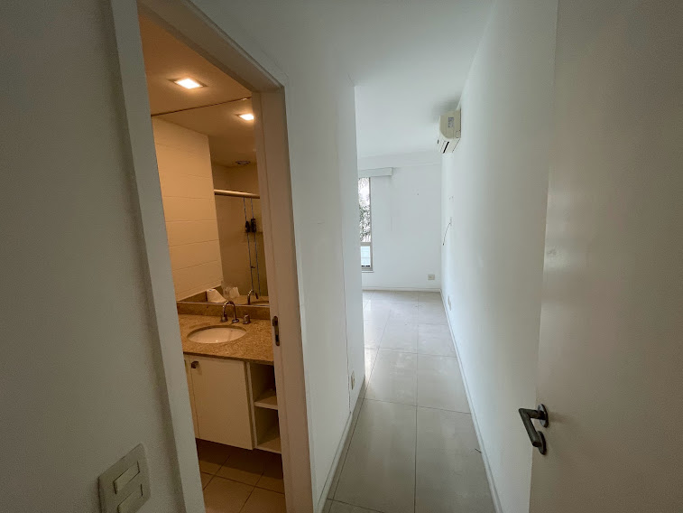 Apartamento com 4 Quartos à Venda, 275 m²em Barra da Tijuca - Rio de Janeiro