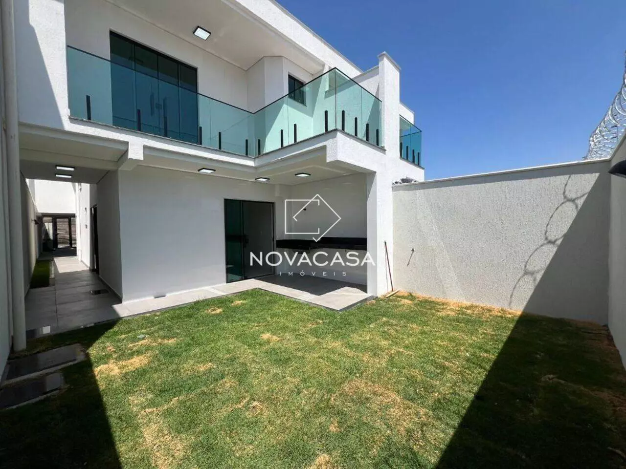 Foto do imóvel: Casa com 4 Quartos à Venda, 150 m² em Planalto - Belo Horizonte Foto do imóvel: Casa com 4 Quartos à Venda, 150 m² em Planalto - Belo Horizonte