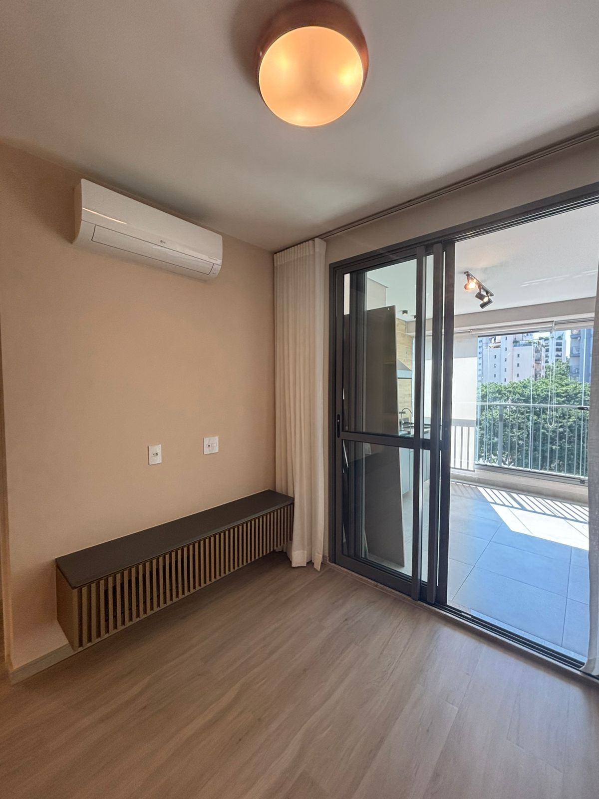 Foto do imóvel: Apartamento com 1 Quarto para Alugar, 45 m² em Indianópolis - São Paulo
