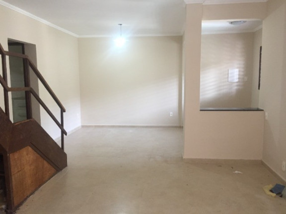 Imagem Casa com 4 Quartos para Alugar, 250 m²em Lagoa Nova - Natal