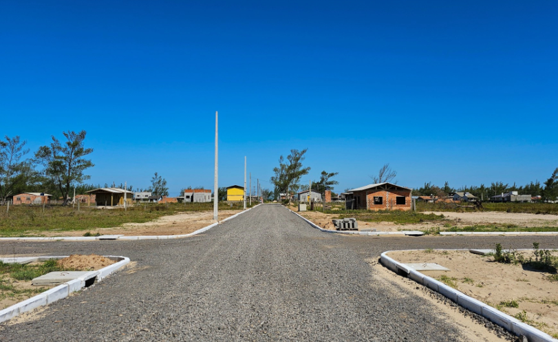 Foto do imóvel: Terreno à Venda, 360 m² em Arroio das Baleias - Balneário Arroio do Silva