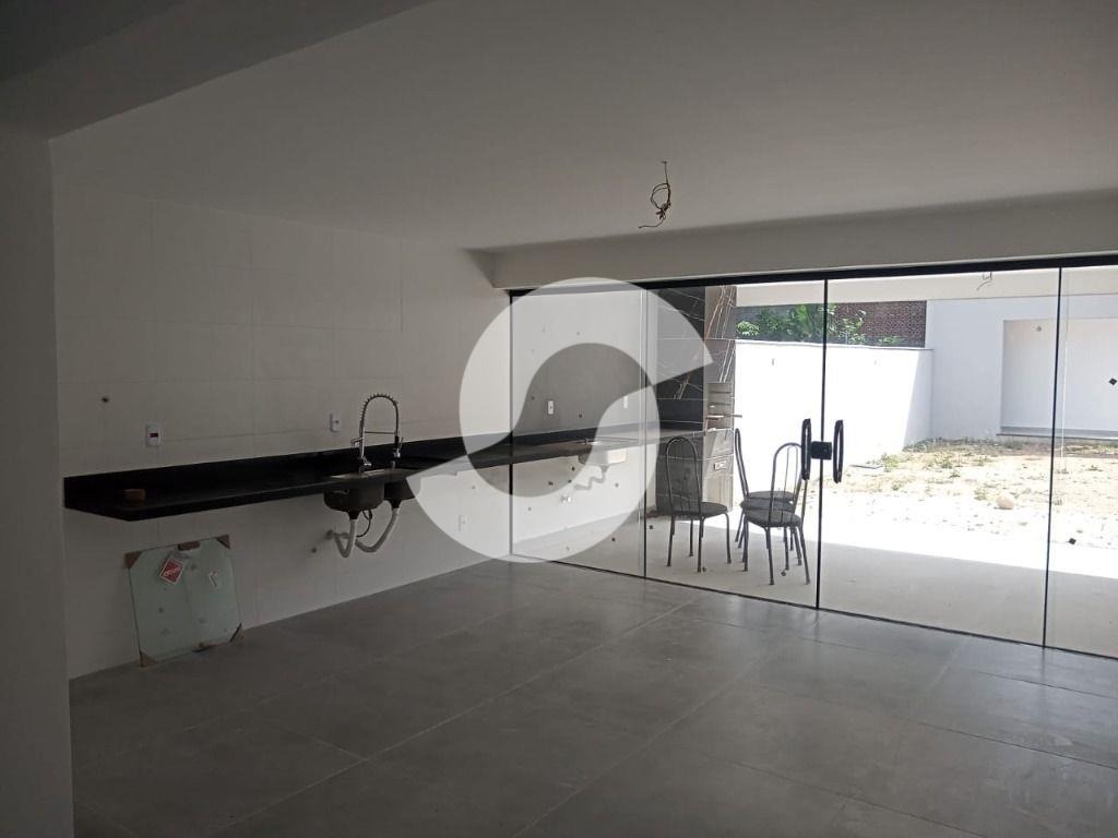 Foto do imóvel: Casa com 4 Quartos à Venda, 209 m² em Itaipu - Niterói