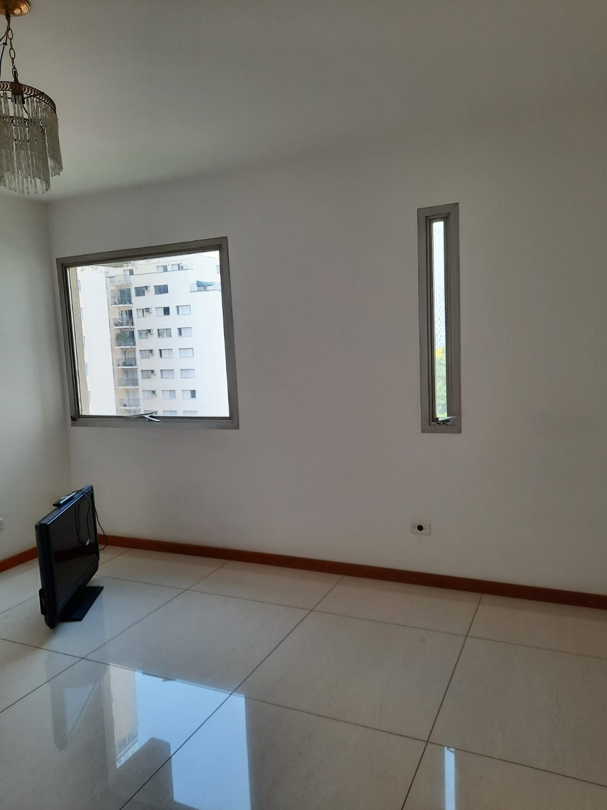 Imagem Apartamento com 2 Quartos à Venda ou Locação, 58 m²em Moema - São Paulo
