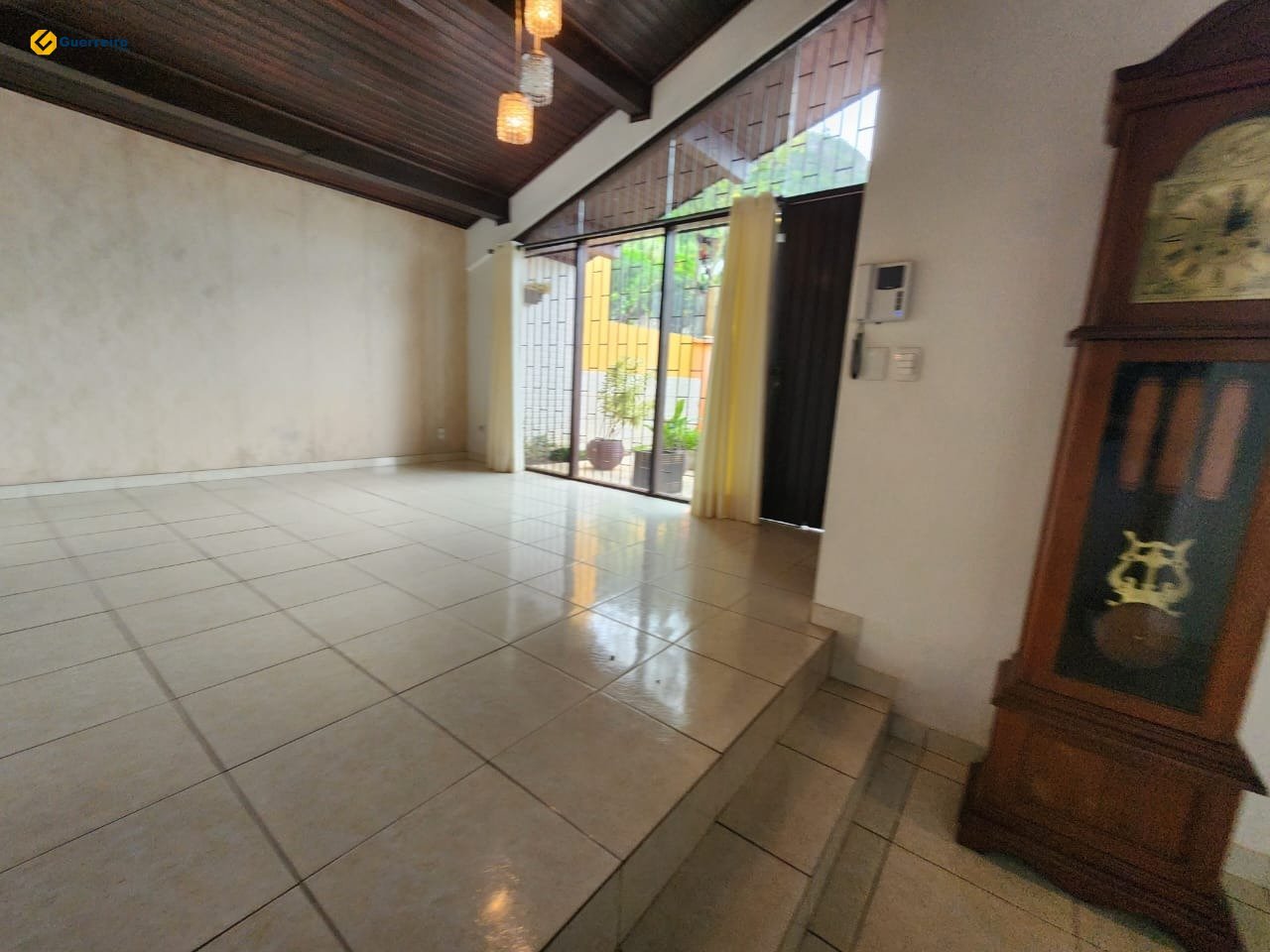 Foto do imóvel: Casa com 3 Quartos à Venda, 190 m² em Trindade - Florianópolis
