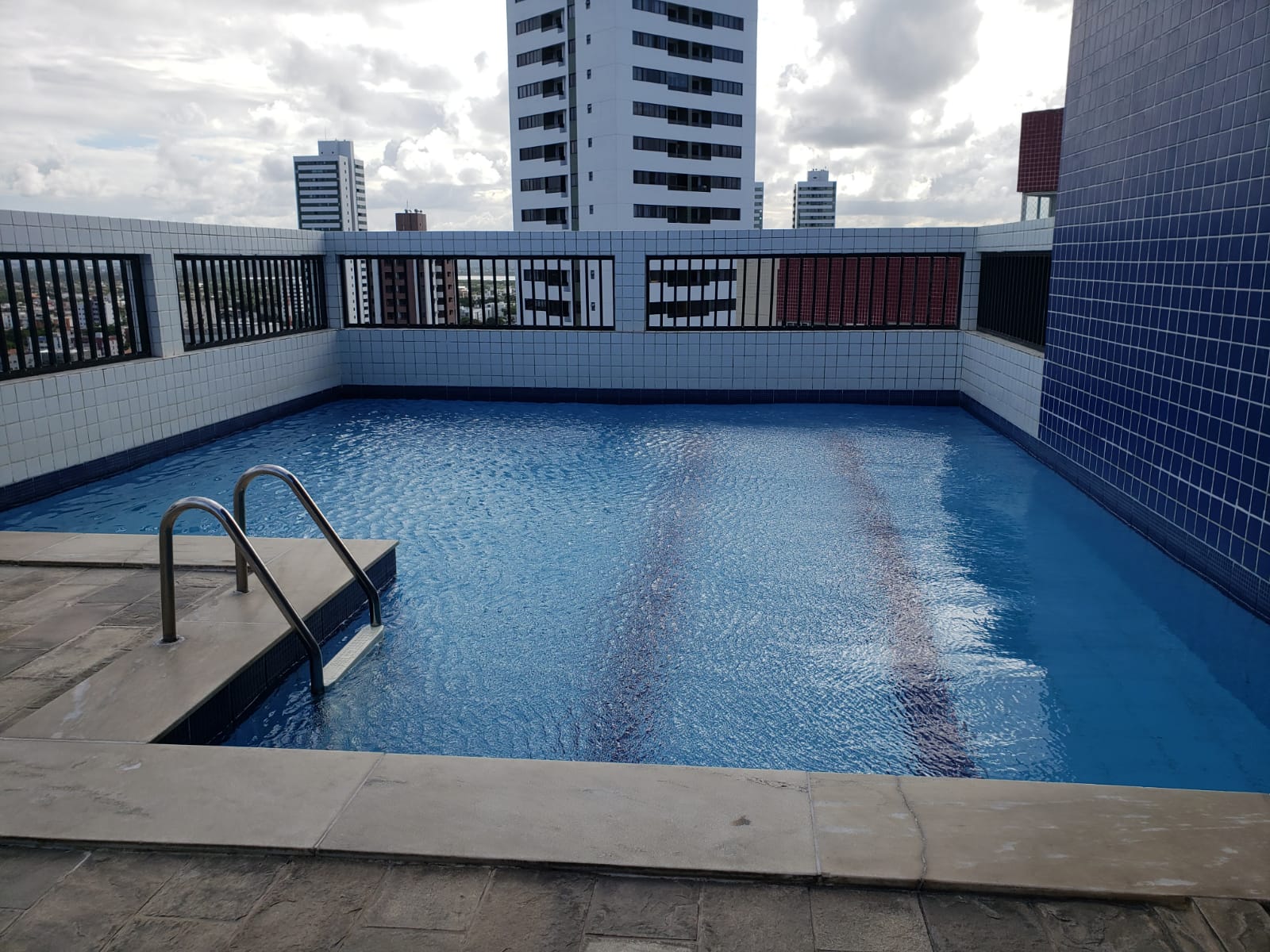 Imagem Apartamento com 2 Quartos à Venda, 44 m²em Candeias - Jaboatão dos Guararapes