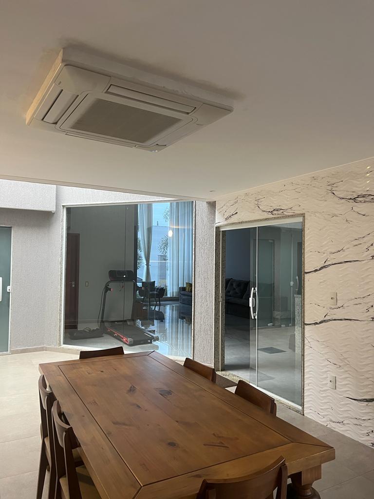 Foto do imóvel: Casa de Condomínio com 3 Quartos à Venda, 150 m² em Campo Grande - Rio de Janeiro