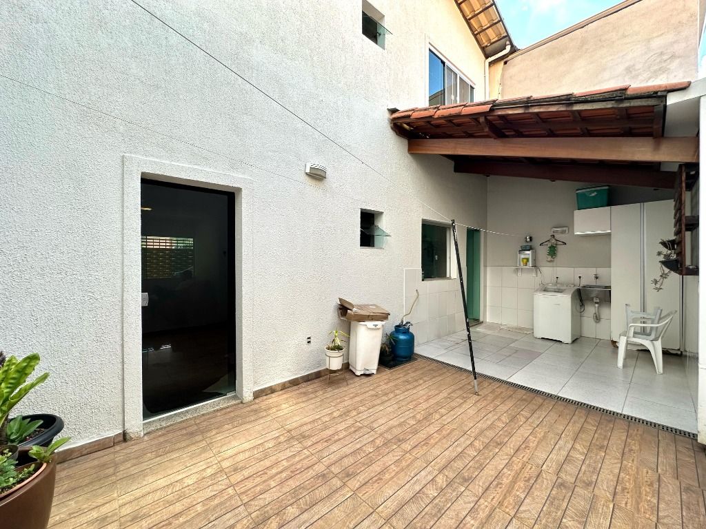 Foto do imóvel: Casa com 3 Quartos à Venda, 122 m² em Planalto - Belo Horizonte