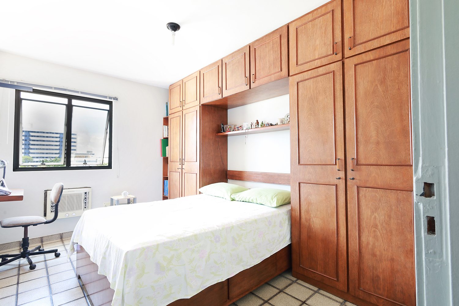 Imagem Apartamento com 2 Quartos à Venda, 84 m²em Casa Caiada - Olinda