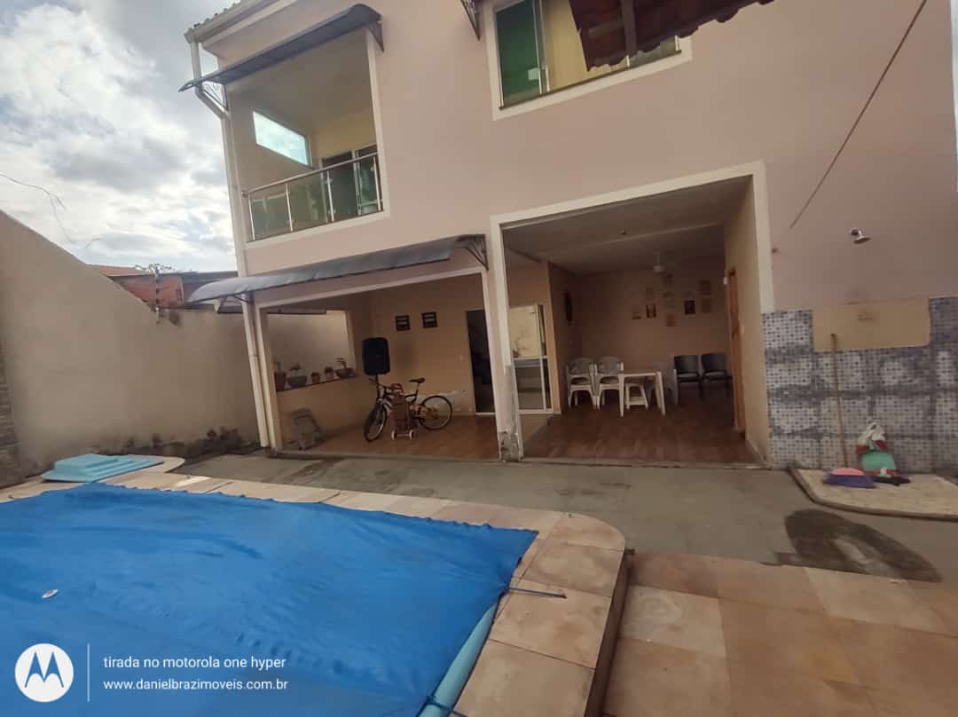 Imagem Casa com 3 Quartos para Alugar, 226 m²em Petrópolis - Manaus