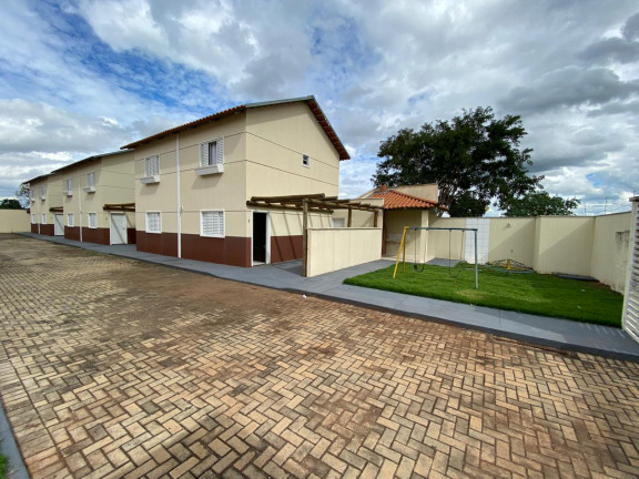 Imagem Casa com 2 Quartos à Venda, 60 m² em Conjunto Vera Cruz - Goiânia