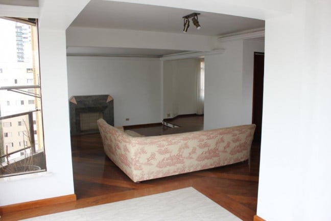 Imagem Apartamento com 3 Quartos para Alugar, 240 m² em Indianópolis - São Paulo