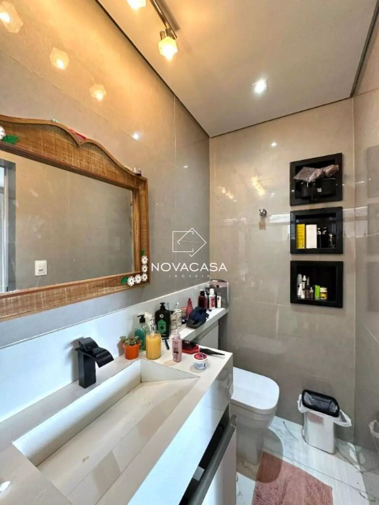 Foto do imóvel: Casa com 5 Quartos à Venda, 250 m² em Rio Branco - Belo Horizonte Foto do imóvel: Casa com 5 Quartos à Venda, 250 m² em Rio Branco - Belo Horizonte