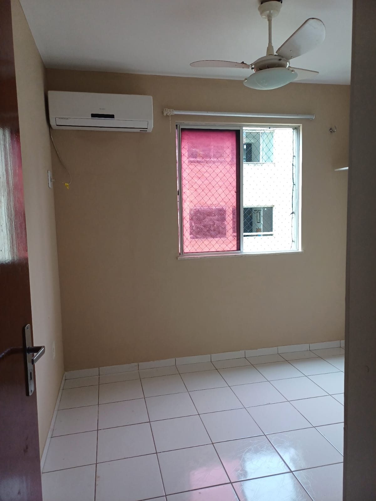 Imagem Apartamento com 2 Quartos para Alugar, 53 m²em Cohama - São Luís