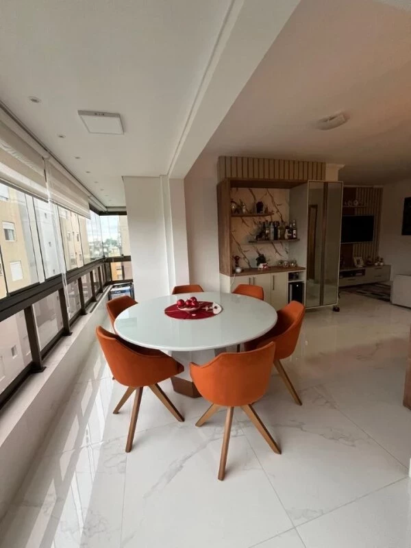 Foto do imóvel: Apartamento com 2 Quartos à Venda, 85 m² em Mercês - Curitiba