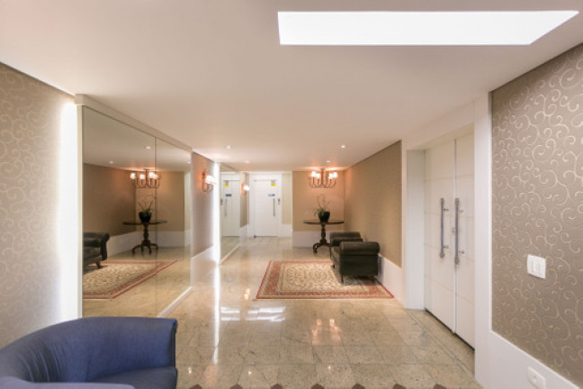Imagem Apartamento com 4 Quartos à Venda ou Locação, 239 m²em Batel - Curitiba