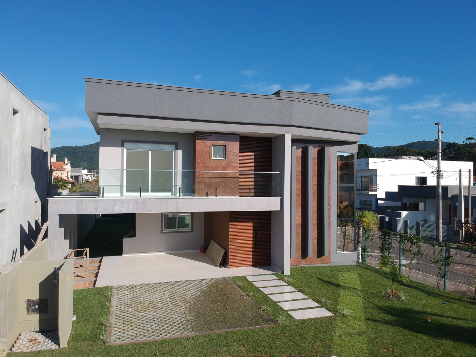 Imagem Casa de Condomínio com 3 Quartos à Venda, 212 m²em São João do Rio Vermelho - Florianópolis