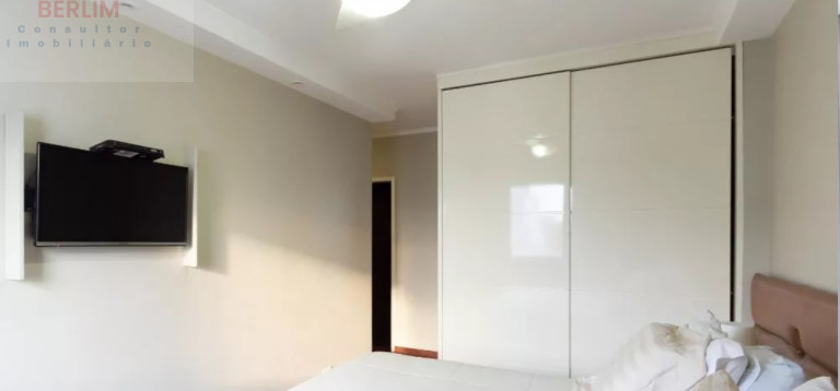 Imagem Apartamento com 4 Quartos à Venda, 240 m² em Planalto Paulista - São Paulo