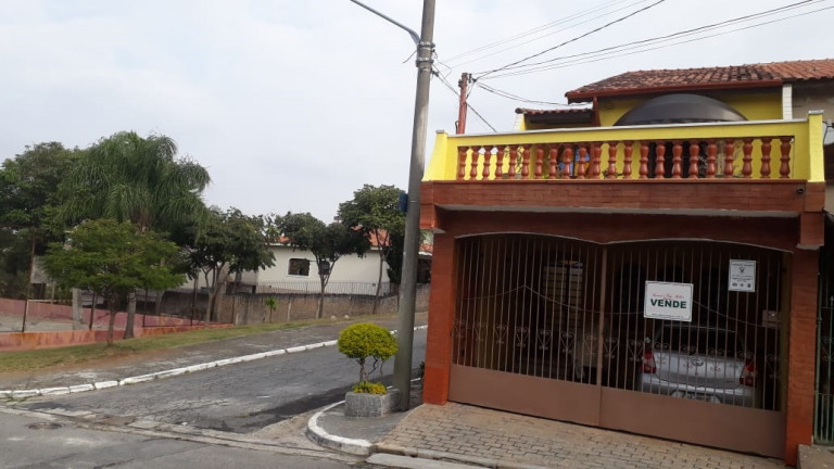 Foto do imóvel: Sobrado com 3 Quartos à Venda, 130 m² em Jardim Piqueroby - São Paulo