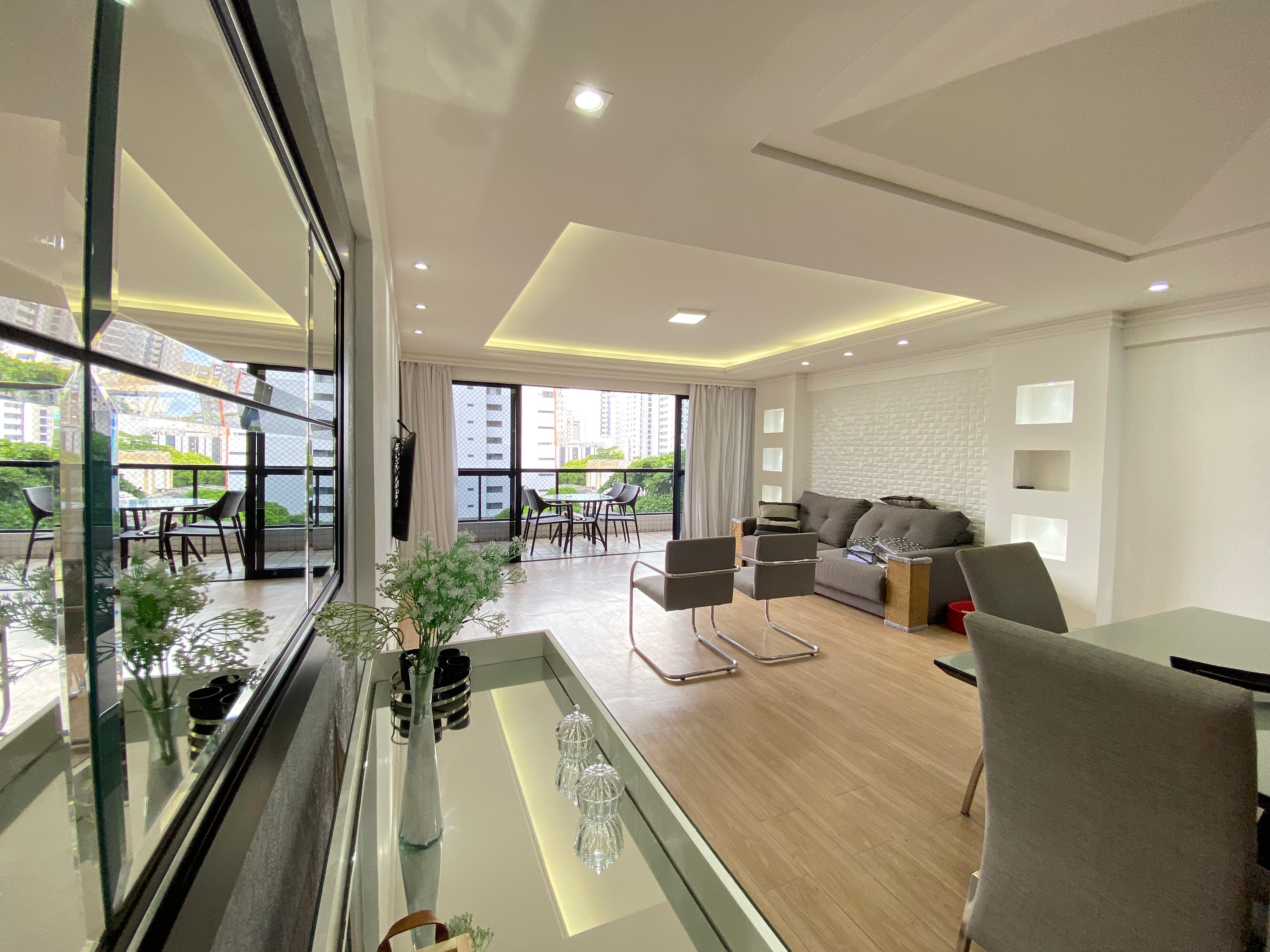 Imagem Apartamento com 3 Quartos à Venda, 140 m²em Boa Viagem - Recife