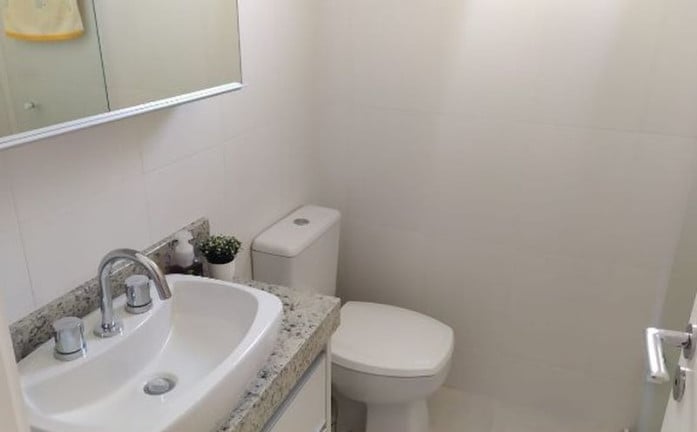 Imagem Apartamento com 2 Quartos à Venda, 70 m²em Água Verde - Curitiba