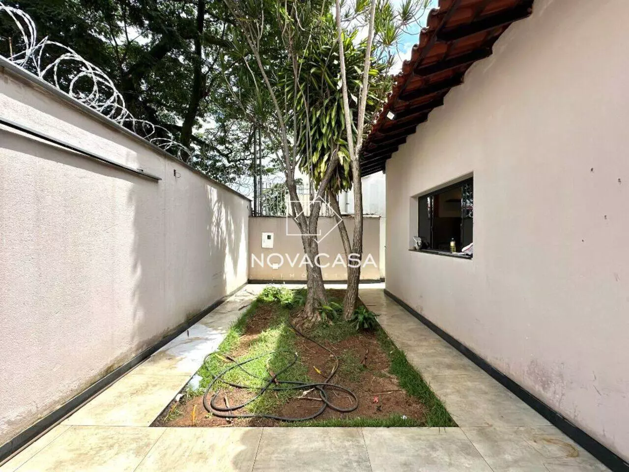 Foto do imóvel: Casa com 5 Quartos à Venda, 250 m² em Rio Branco - Belo Horizonte Foto do imóvel: Casa com 5 Quartos à Venda, 250 m² em Rio Branco - Belo Horizonte