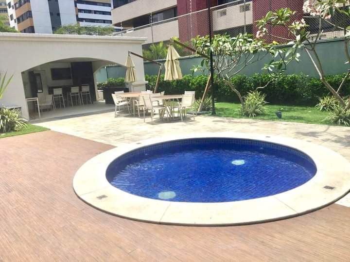 Imagem Apartamento com 4 Quartos à Venda, 228 m²em Petrópolis - Natal