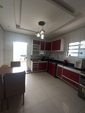 Imagem Casa com 4 Quartos à Venda, 260 m² em Caranazal - Santarém