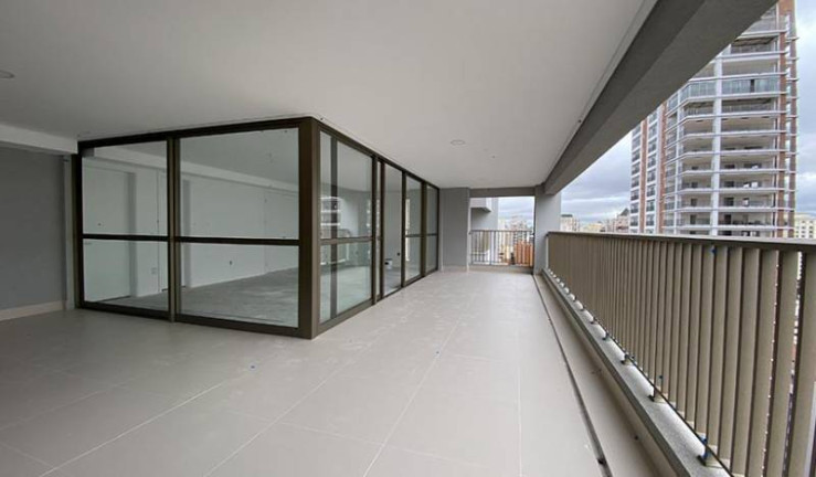 Imagem Apartamento com 4 Quartos à Venda, 280 m²em Moema - São Paulo