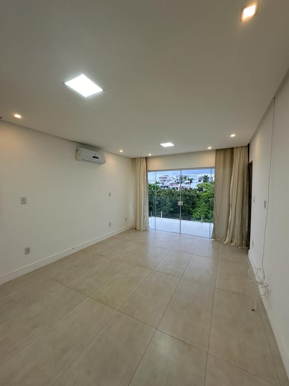 Imagem Casa de Condomínio com 4 Quartos à Venda, 320 m²em Alphaville (Abrantes) - Camaçari