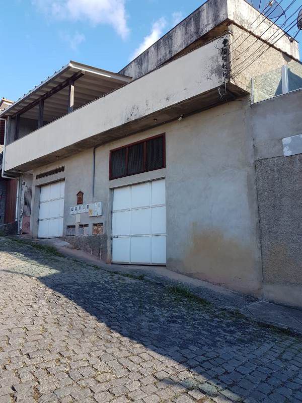 Imagem Casa com 3 Quartos à Venda, 406 m² em Várzea&nbsp; - Teresópolis