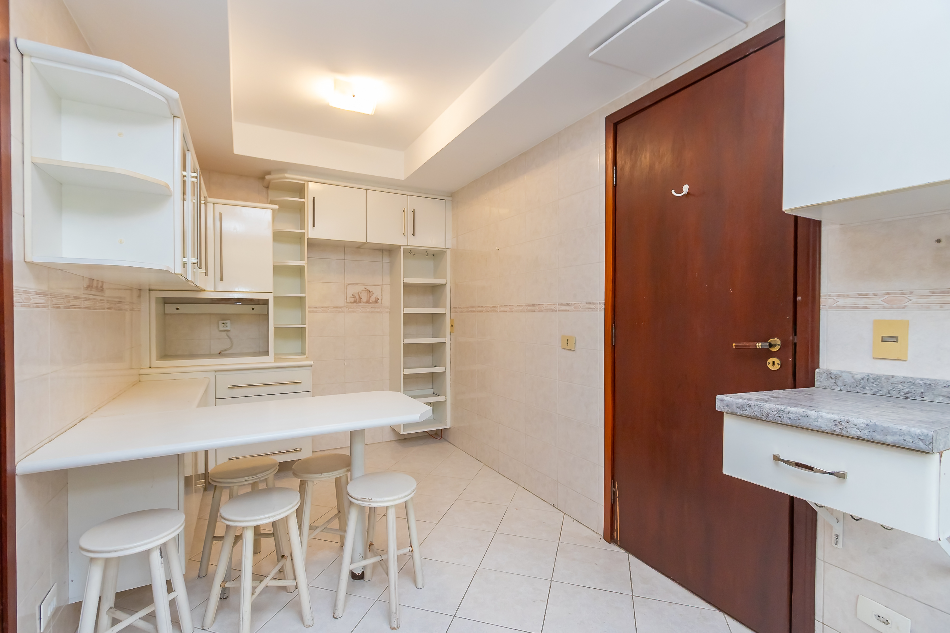 Foto do imóvel: Sobrado com 3 Quartos à Venda, 278 m²em Vista Alegre - Curitiba