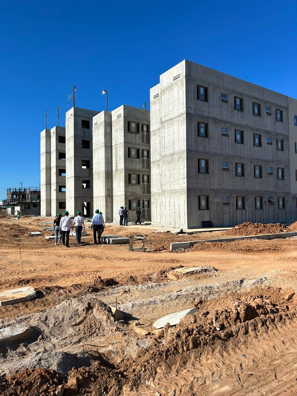 Imagem Apartamento com 2 Quartos à Venda, 38 m²em Emaús - Parnamirim