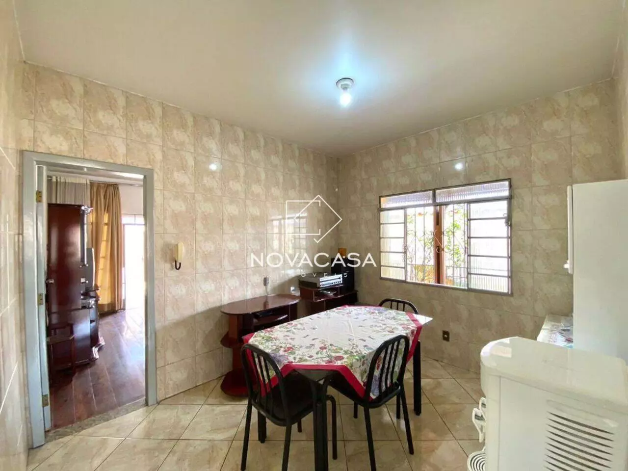 Foto do imóvel: Casa com 3 Quartos à Venda, 147 m² em Heliópolis - Belo Horizonte Foto do imóvel: Casa com 3 Quartos à Venda, 147 m² em Heliópolis - Belo Horizonte