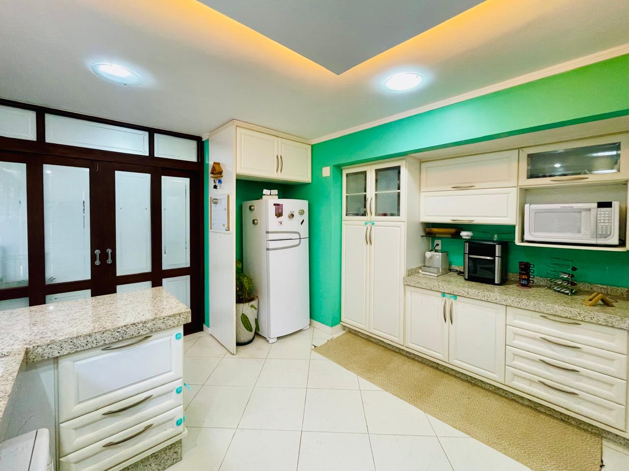 Foto do imóvel: Casa com 6 Quartos à Venda, 262 m²em Albuquerque - Teresópolis